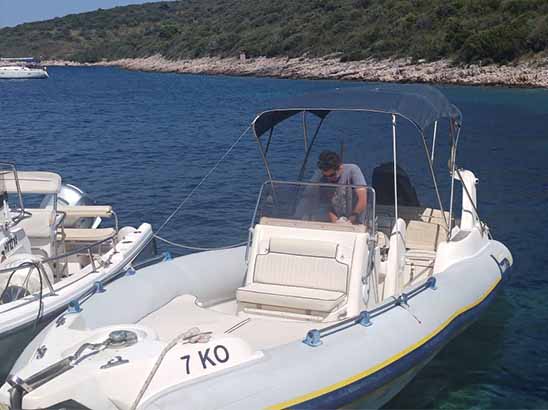 Marlin 23 | HvarBoatRental.com Best Boat and Speed Boat Rental Service